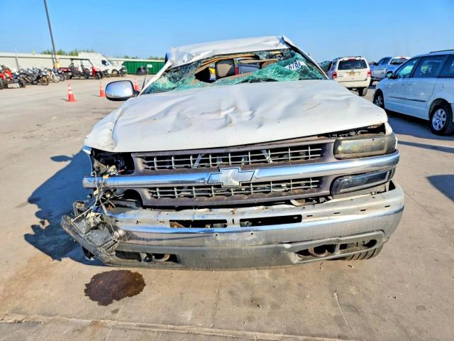 Продаж на аукціоні авто 2000 Chevrolet Silverado, vin: 1GCEK14T8YZ333094, номер лоту: 67870426