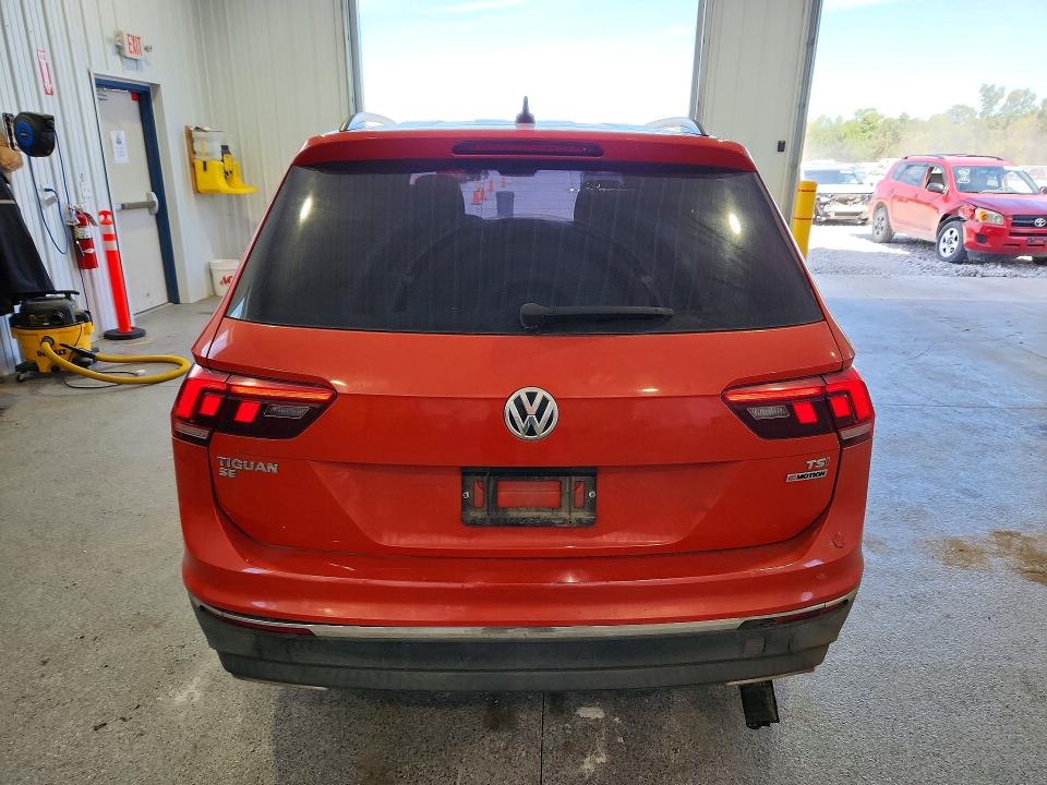 2018 Volkswagen Tiguan მანქანა იყიდება აუქციონზე, vin: 3VV2B7AX8JM170887, აუქციონის ნომერი: 70794756