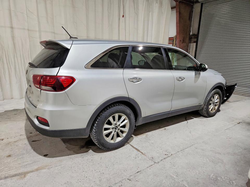 2019 Kia Sorento მანქანა იყიდება აუქციონზე, vin: 5XYPGDA57KG572756, აუქციონის ნომერი: 69299916