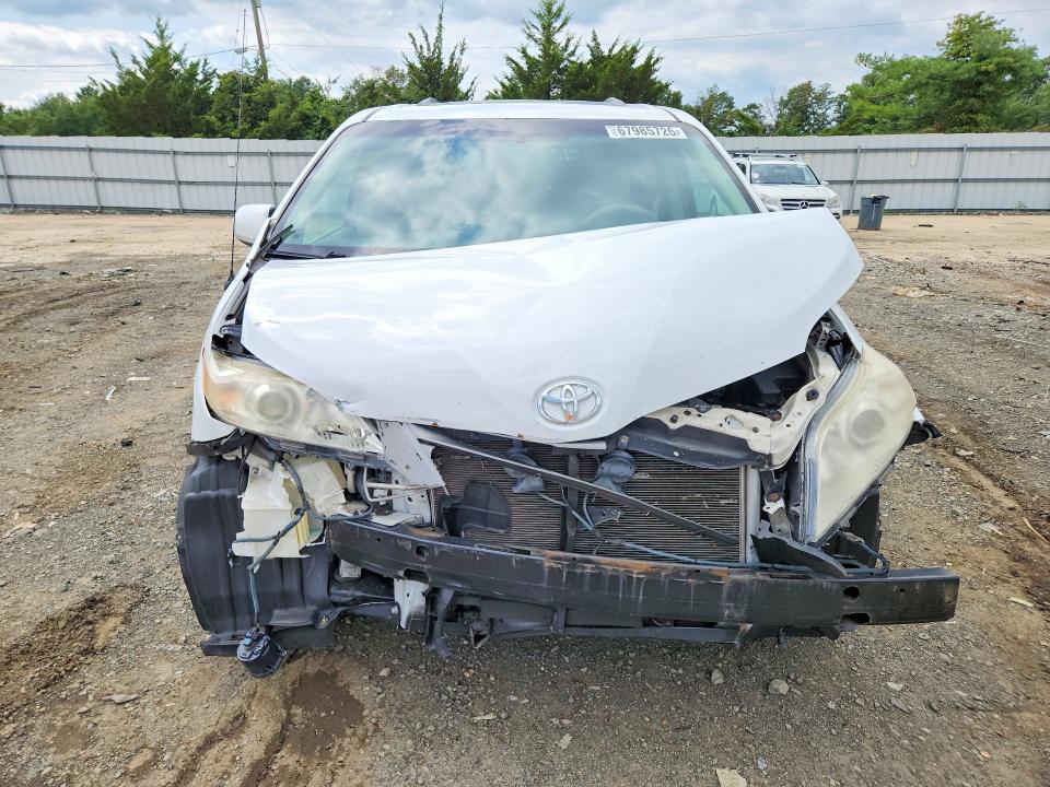 Продаж на аукціоні авто 2013 Toyota Sienna, vin: 5TDYK3DC1DS397210, номер лоту: 67985726