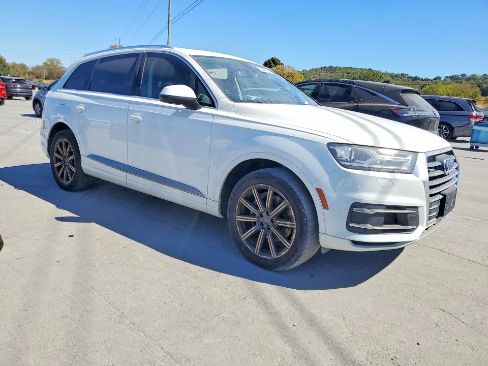 Продаж на аукціоні авто 2017 Audi Q7, vin: WA1LAAF74HD000201, номер лоту: 70427506