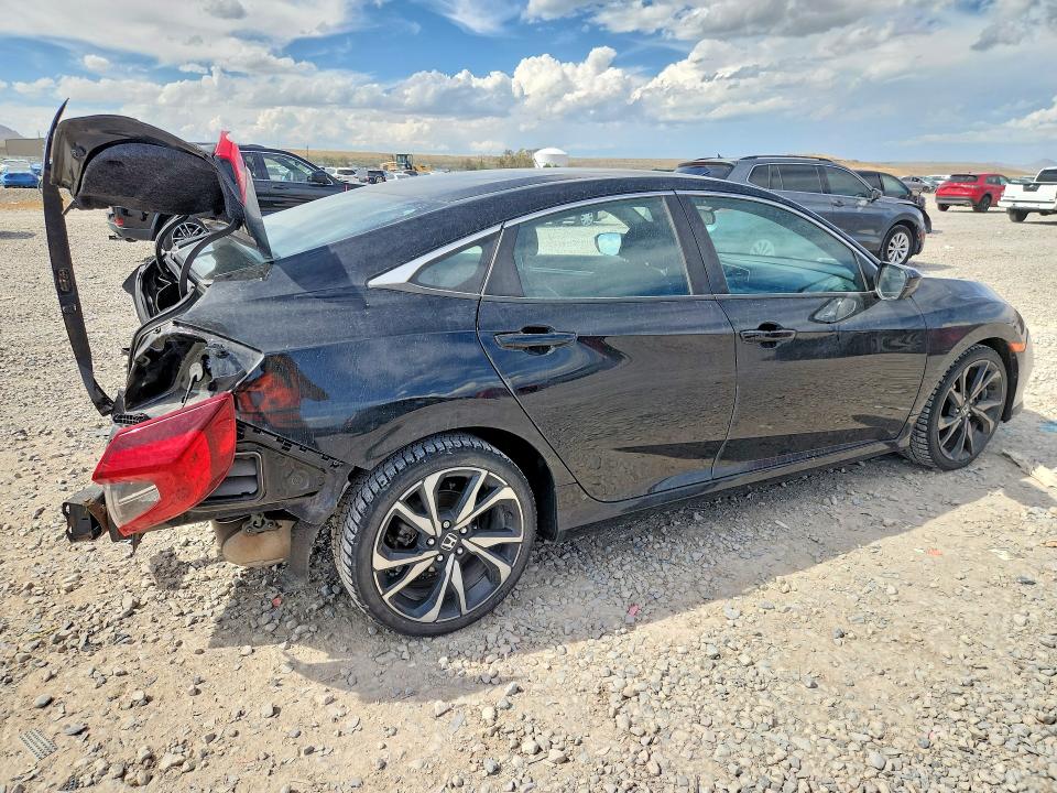 69168166 :رقم المزاد ، 19XFC2E86KE050598 vin ، 2019 Honda Civic مزاد بيع