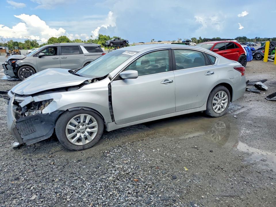 2014 Nissan Altima მანქანა იყიდება აუქციონზე, vin: 1N4AL3AP1EN364534, აუქციონის ნომერი: 67964086