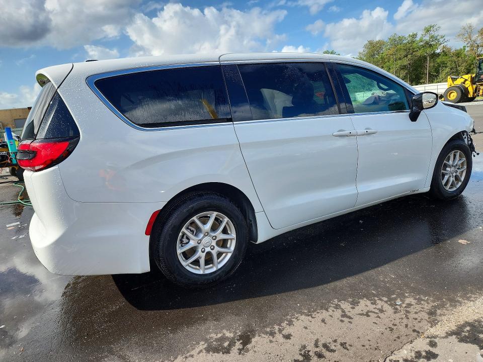 Продаж на аукціоні авто 2026 Chrysler Pacifica, vin: 2C4RC1BGXTR272158, номер лоту: 69316926
