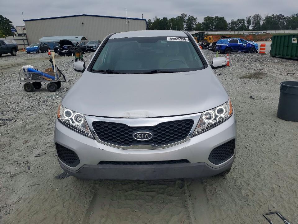 2011 Kia Sorento მანქანა იყიდება აუქციონზე, vin: 5XYKT3A17BG019229        , აუქციონის ნომერი: 69035996