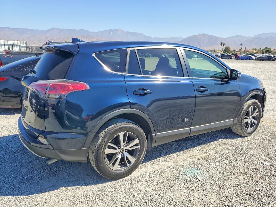 2018 Toyota Rav4 მანქანა იყიდება აუქციონზე, vin: JTMWFREV9JJ174033, აუქციონის ნომერი: 67281386