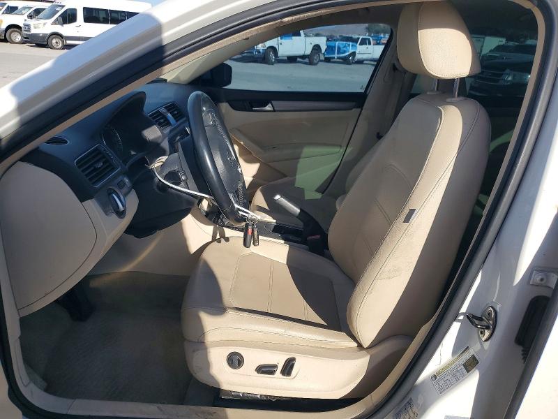 70654126 :رقم المزاد ، 1VWBN7A33EC073345 vin ، 2014 Volkswagen Passat مزاد بيع