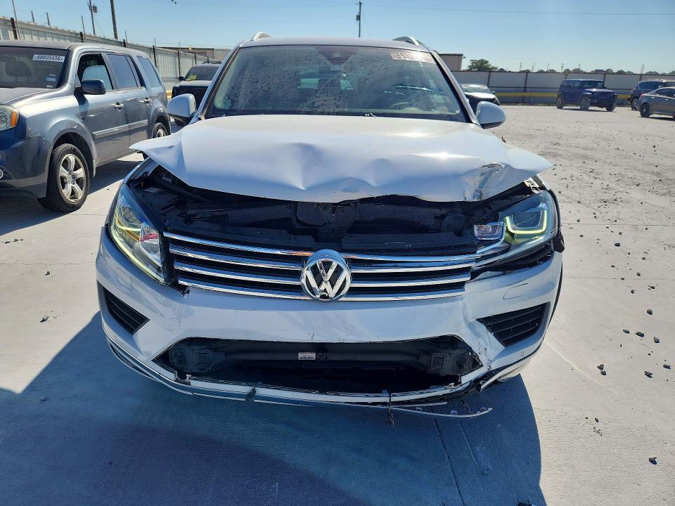 2016 Volkswagen Touareg მანქანა იყიდება აუქციონზე, vin: WVGEF9BP0GD007550, აუქციონის ნომერი: 68335256