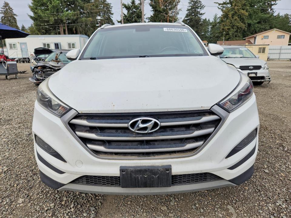 2017 Hyundai Tucson მანქანა იყიდება აუქციონზე, vin: KM8J33A26HU549327, აუქციონის ნომერი: 68630596