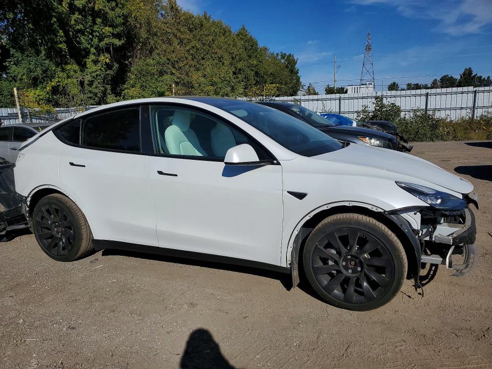 Продажа на аукционе авто 2022 Tesla Model Y, vin: 7SAYGAEE0NF327194, номер лота: 69965016