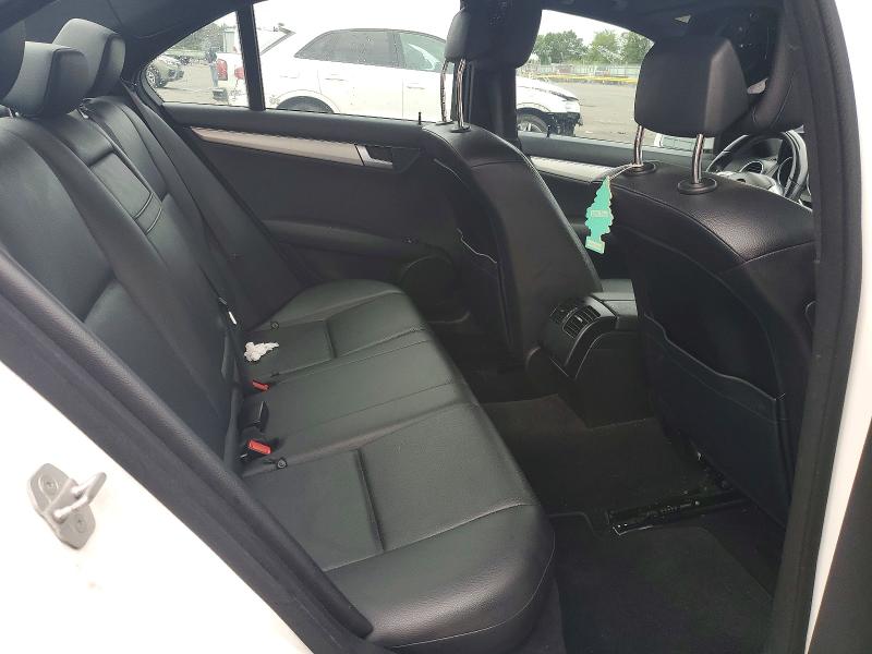 Продажа на аукционе авто 2014 Mercedes-benz C, vin: WDDGF8ABXEG244982, номер лота: 66634476