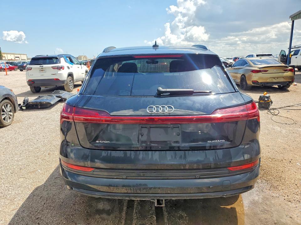 2021 Audi E-tron მანქანა იყიდება აუქციონზე, vin: WA1LABGE8MB020587, აუქციონის ნომერი: 67934036