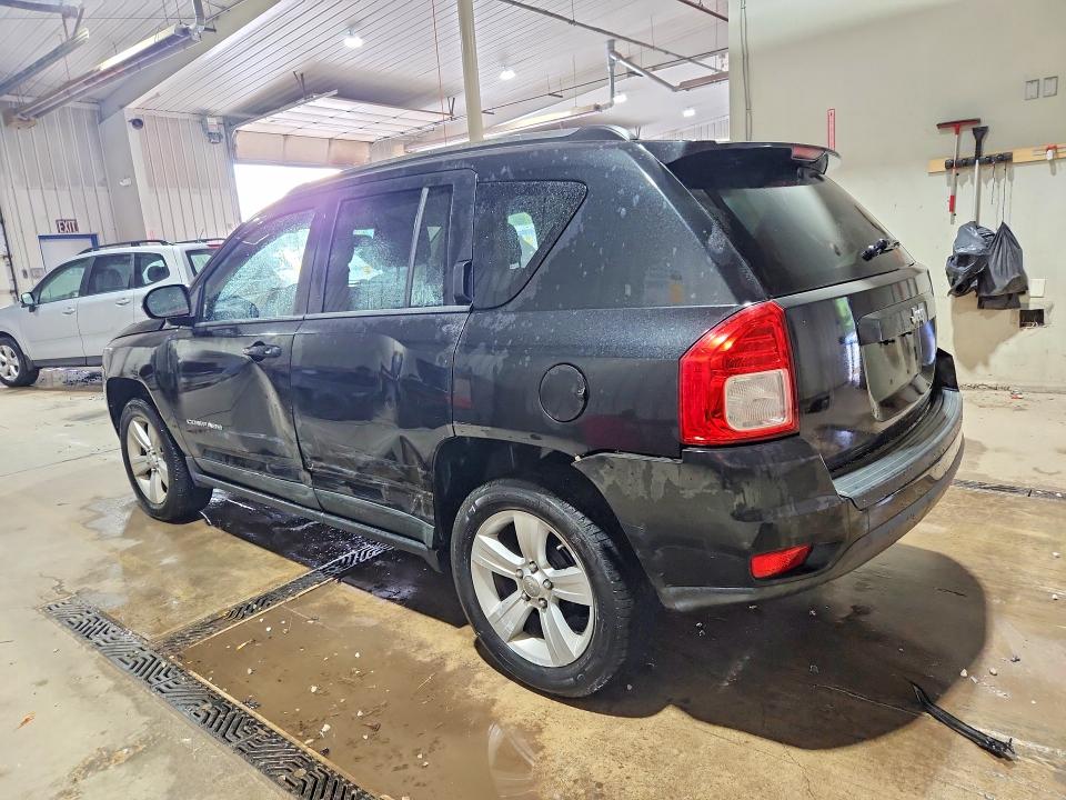 68915076 :رقم المزاد ، 1J4NT1FA0BD193131 vin ، 2011 Jeep Compass مزاد بيع