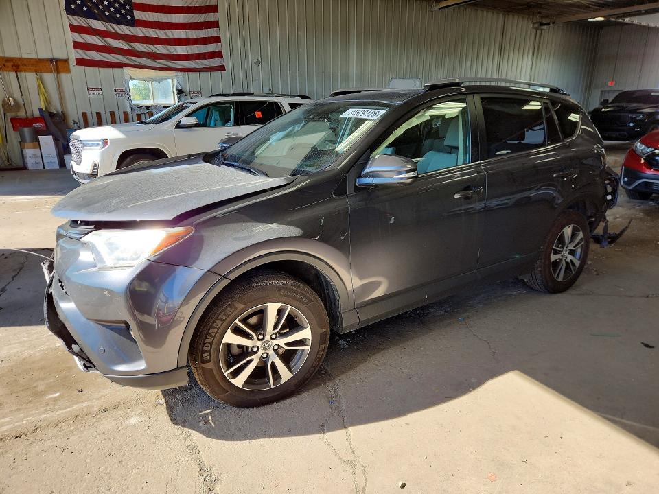 Продаж на аукціоні авто 2018 Toyota Rav4, vin: JTMRFREV9JD227776, номер лоту: 70529126