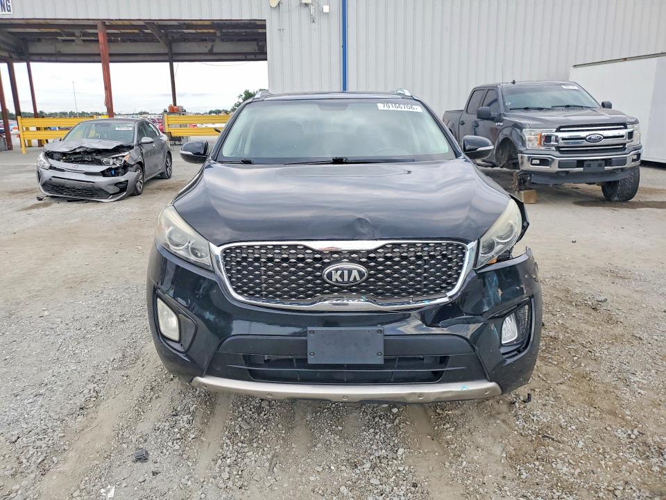 2016 Kia Sorento მანქანა იყიდება აუქციონზე, vin: 5XYPKDA50GG082858, აუქციონის ნომერი: 70166706