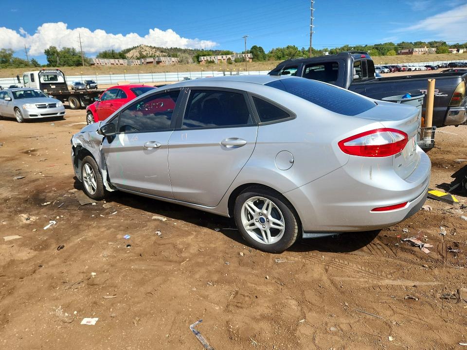 69972746 :رقم المزاد ، 3FADP4BJ0KM119960 vin ، 2019 Ford Fiesta مزاد بيع