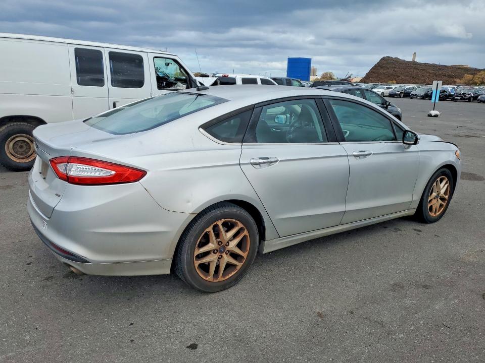 70133646 :رقم المزاد ، 3FA6P0H78FR228978 vin ، 2015 Ford Fusion مزاد بيع