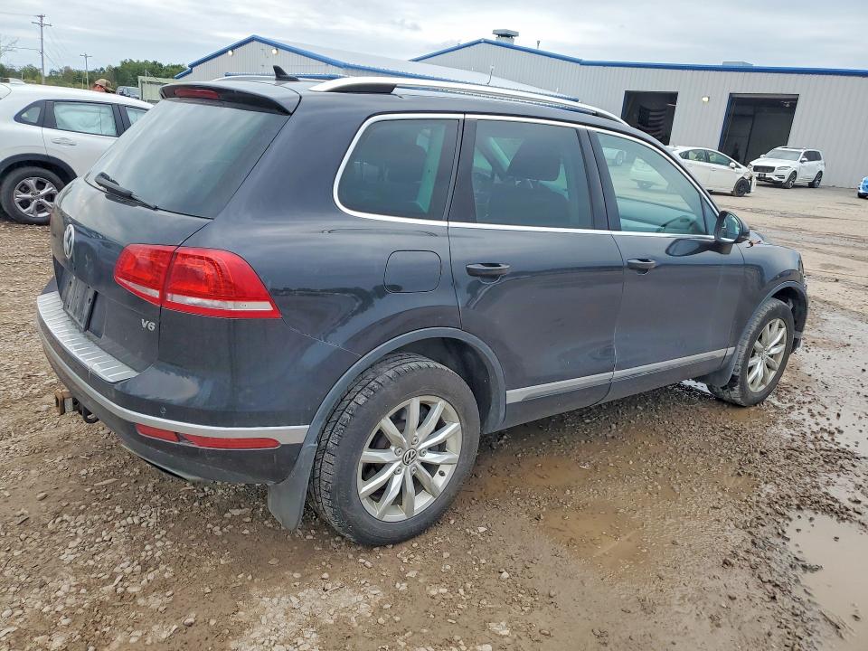 2016 Volkswagen Touareg მანქანა იყიდება აუქციონზე, vin: WVGEF9BP2GD011535, აუქციონის ნომერი: 68023216