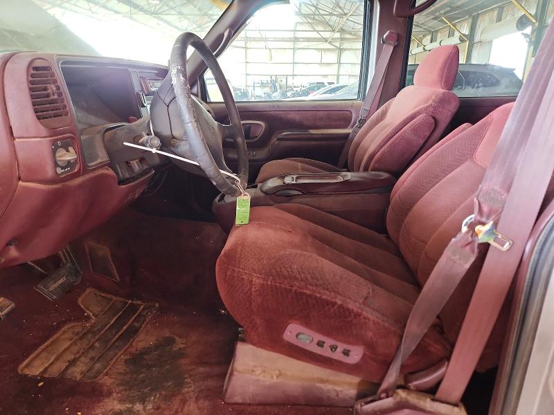 1995 Gmc Suburban მანქანა იყიდება აუქციონზე, vin: 1GKEC16K4SJ727798, აუქციონის ნომერი: 67334446