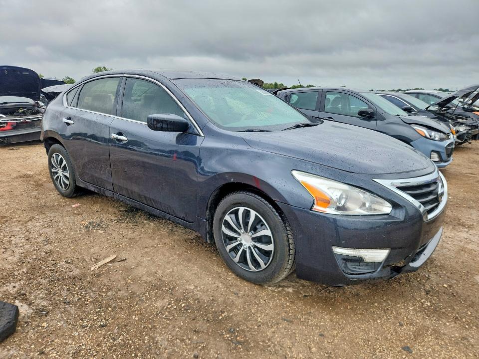 2015 Nissan Altima მანქანა იყიდება აუქციონზე, vin: 1N4AL3AP6FN377717, აუქციონის ნომერი: 68000556