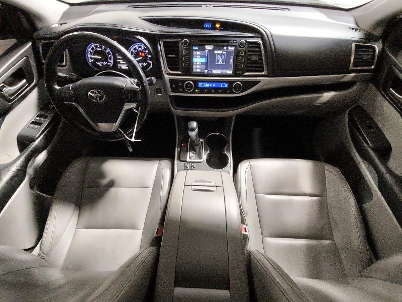 71023566 :رقم المزاد ، 5TDJKRFH1FS156795 vin ، 2015 Toyota Highlander مزاد بيع