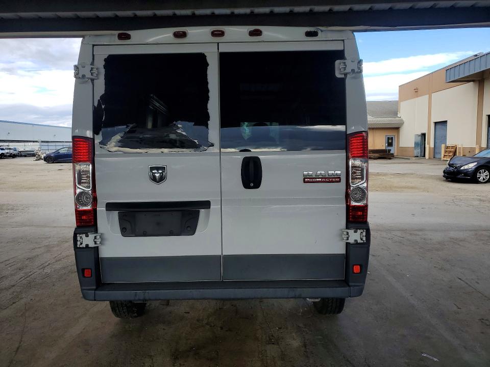 67807396 :رقم المزاد ، 3C6TRVAG7GE114176 vin ، 2016 Ram Promaster 1500 مزاد بيع