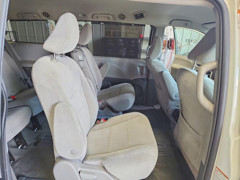 Продажа на аукционе авто 2018 Toyota Sienna, vin: 5TDKZ3DC7JS919576, номер лота: 67399036