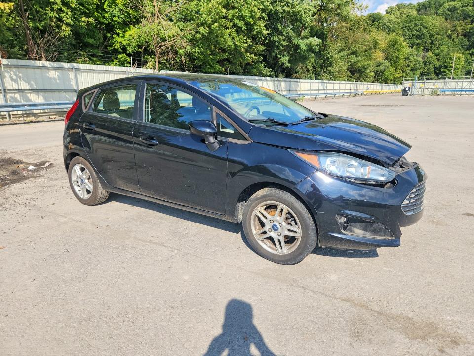 68197066 :رقم المزاد ، 3FADP4EJ1KM113497 vin ، 2019 Ford Fiesta مزاد بيع