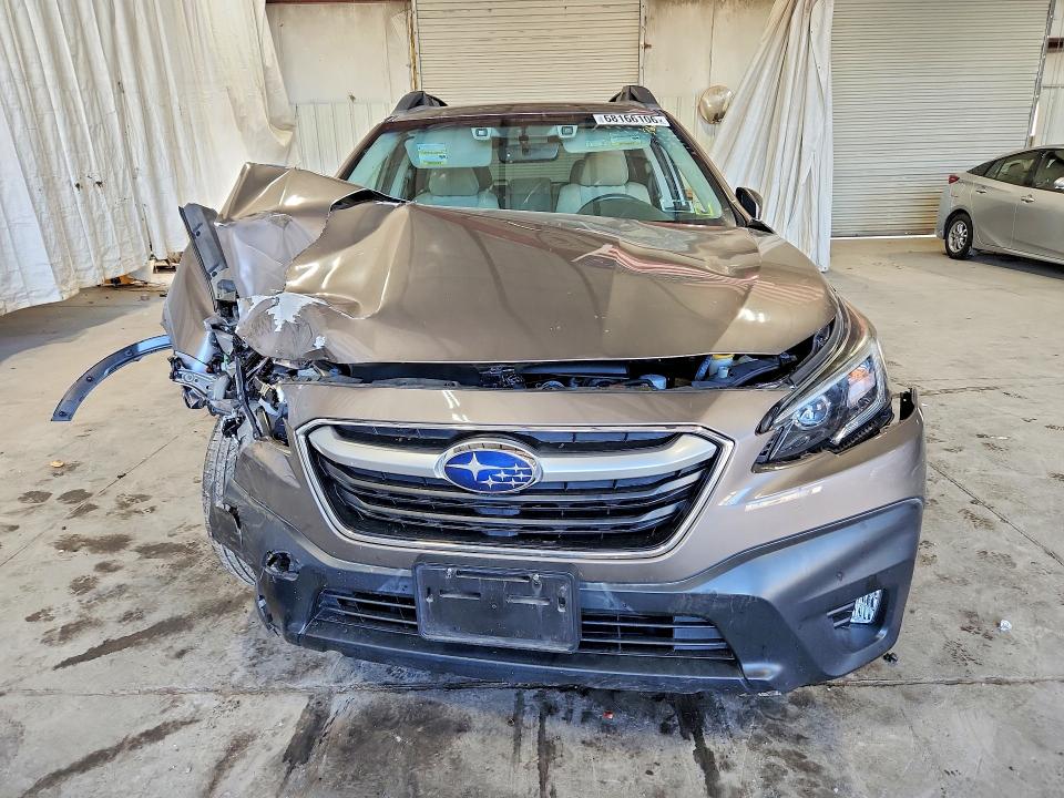 68166106 :رقم المزاد ، 4S4BTAFC0M3153128 vin ، 2021 Subaru Outback مزاد بيع