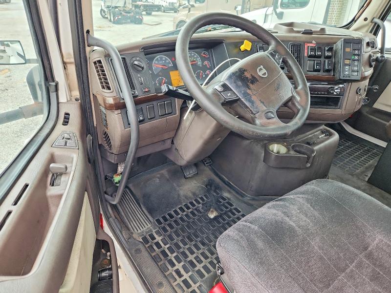 Aukcja sprzedaży 2017 Volvo Vnl, vin: 4V4N39TG5HN988101, numer aukcji: 69939086