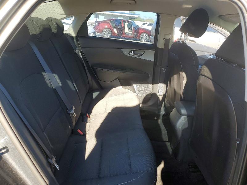 67333086 :رقم المزاد ، 3KPF24AD4ME360737 vin ، 2021 Kia Forte مزاد بيع