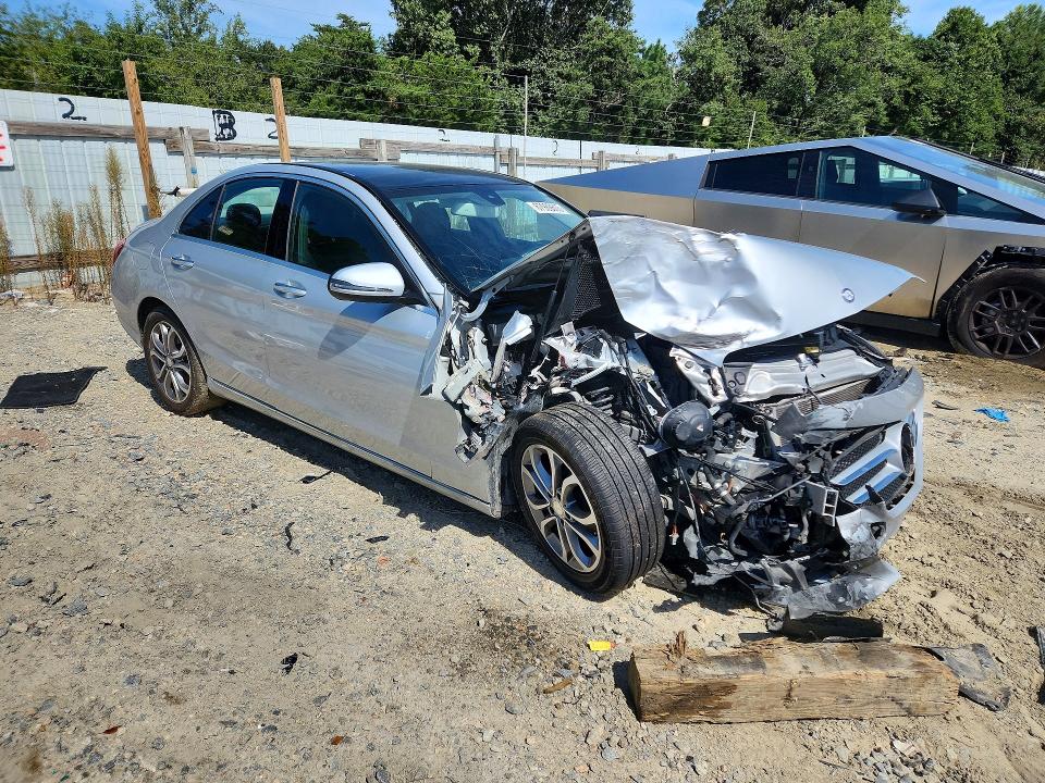 67989606 :رقم المزاد ، 55SWF4KB6GU177256 vin ، 2016 Mercedes-benz C مزاد بيع