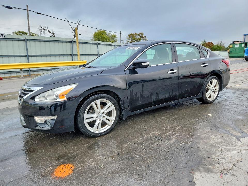 2013 Nissan Altima მანქანა იყიდება აუქციონზე, vin: 1N4BL3AP7DC232375, აუქციონის ნომერი: 70247006