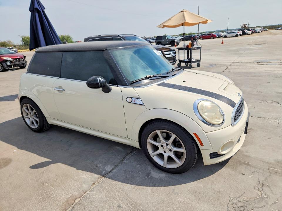 Продажа на аукционе авто 2010 Mini Cooper, vin: WMWMF7C53ATX43667, номер лота: 70411886