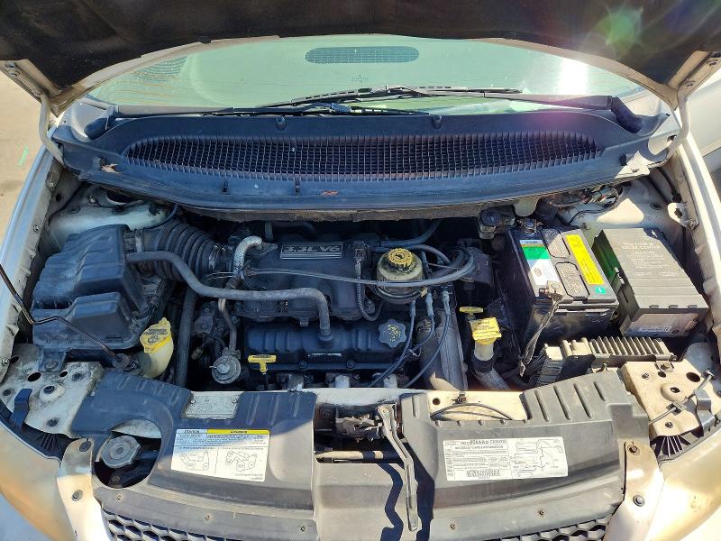 70672596 :رقم المزاد ، 1B4GP45312B552857 vin ، 2002 Dodge Caravan مزاد بيع