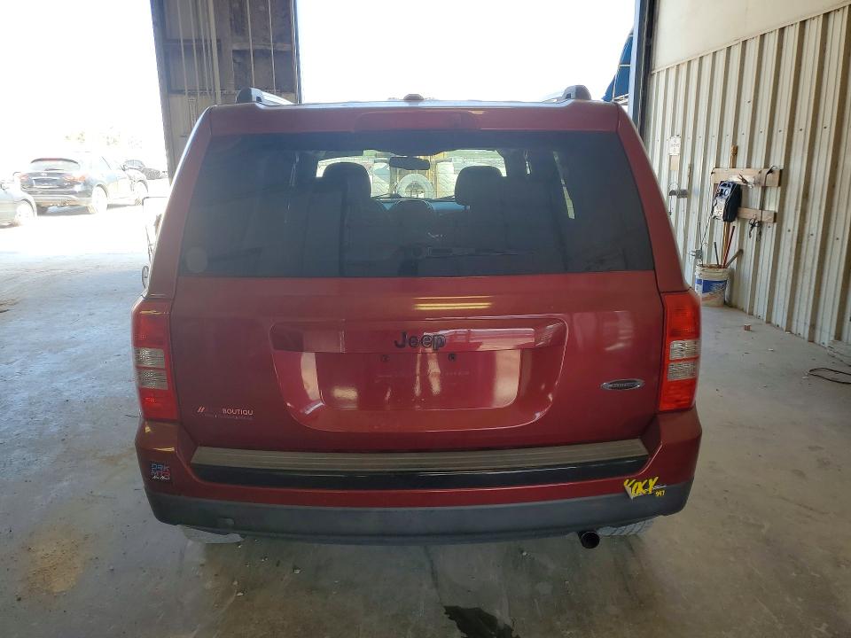 67992076 :رقم المزاد ، 1C4NJPBA2FD106842 vin ، 2015 Jeep Patriot مزاد بيع