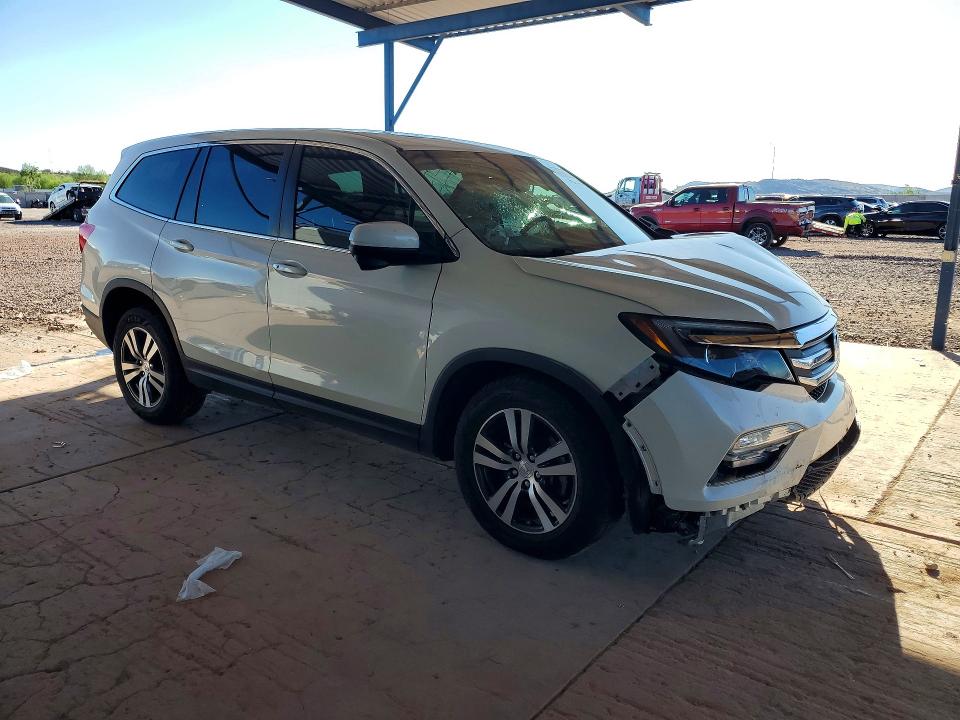 70029226 :رقم المزاد ، 5FNYF6H5XHB037686 vin ، 2017 Honda Pilot مزاد بيع