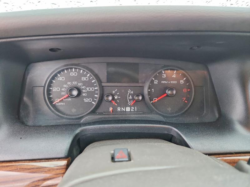 Продажа на аукционе авто 2008 Ford Crown Victoria, vin: 2FAFP74V88X119597, номер лота: 68811266