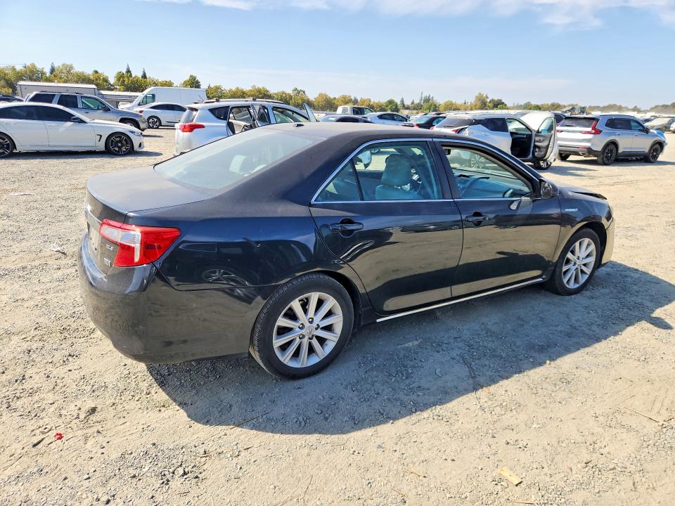 69734766 :رقم المزاد ، 4T1BD1FKXDU070000 vin ، 2013 Toyota Camry Hybrid مزاد بيع