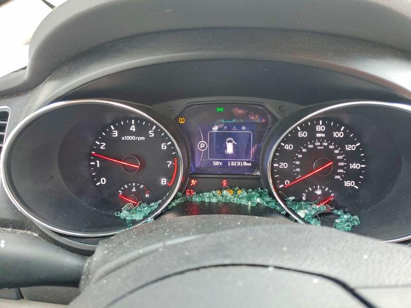 68761496 :رقم المزاد ، KNDMB5C16H6334569 vin ، 2017 Kia Sedona مزاد بيع