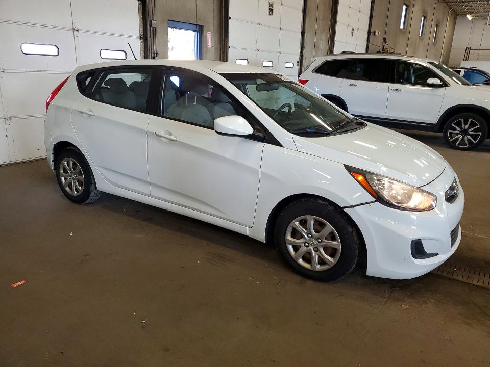 2014 Hyundai Accent მანქანა იყიდება აუქციონზე, vin: KMHCT5AE4EU168263, აუქციონის ნომერი: 69253166