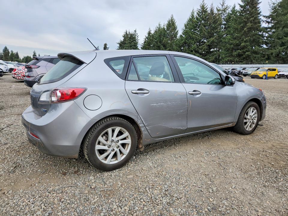69646576 :رقم المزاد ، JM1BL1L89C1570990 vin ، 2012 Mazda 3 مزاد بيع