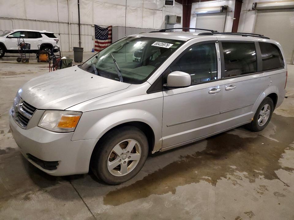 68435976 :رقم المزاد ، 2D4RN5D12AR205399 vin ، 2010 Dodge Grand Caravan مزاد بيع