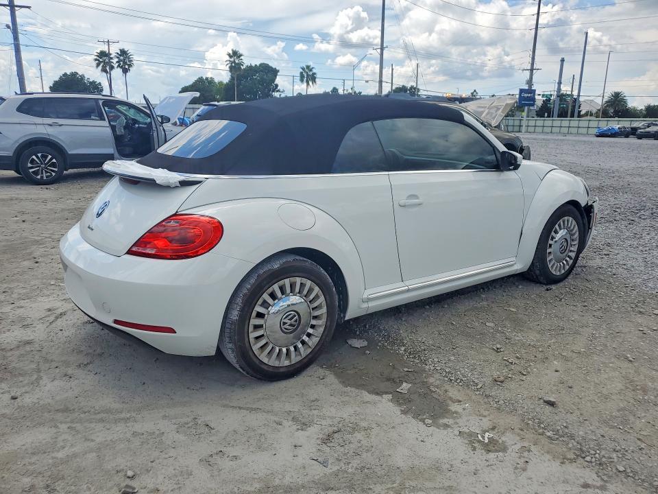 2016 Volkswagen Beetle მანქანა იყიდება აუქციონზე, vin: 3VW517AT5GM809373, აუქციონის ნომერი: 67601976