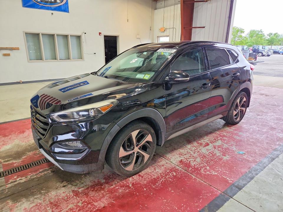 67509906 :رقم المزاد ، KM8J3CA28JU631615 vin ، 2018 Hyundai Tucson مزاد بيع
