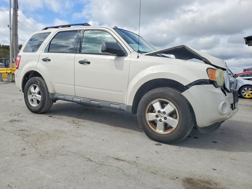 2010 Ford Escape მანქანა იყიდება აუქციონზე, vin: 1FMCU9DG9AKB07658, აუქციონის ნომერი: 70274246