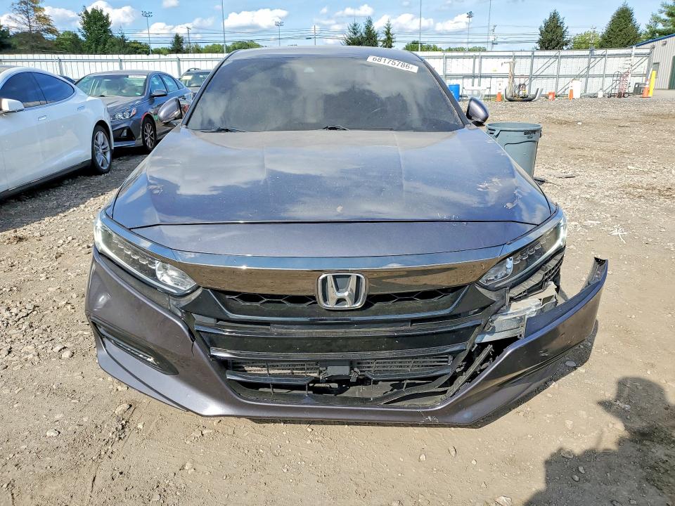 2018 Honda Accord მანქანა იყიდება აუქციონზე, vin: 1HGCV1F39JA234804, აუქციონის ნომერი: 68175786