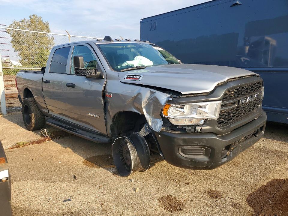 Продажа на аукционе авто 2020 Ram 2500, vin: 3C6UR5CJ2LG288166, номер лота: 68726316