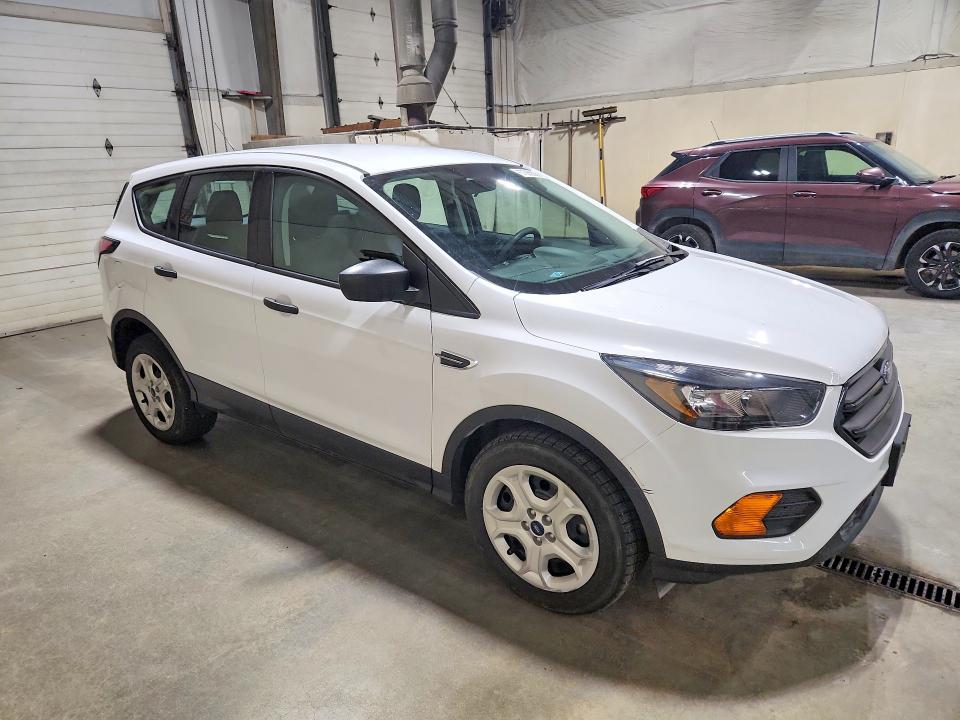 2018 Ford Escape მანქანა იყიდება აუქციონზე, vin: 1FMCU0F70JU855966, აუქციონის ნომერი: 67365596