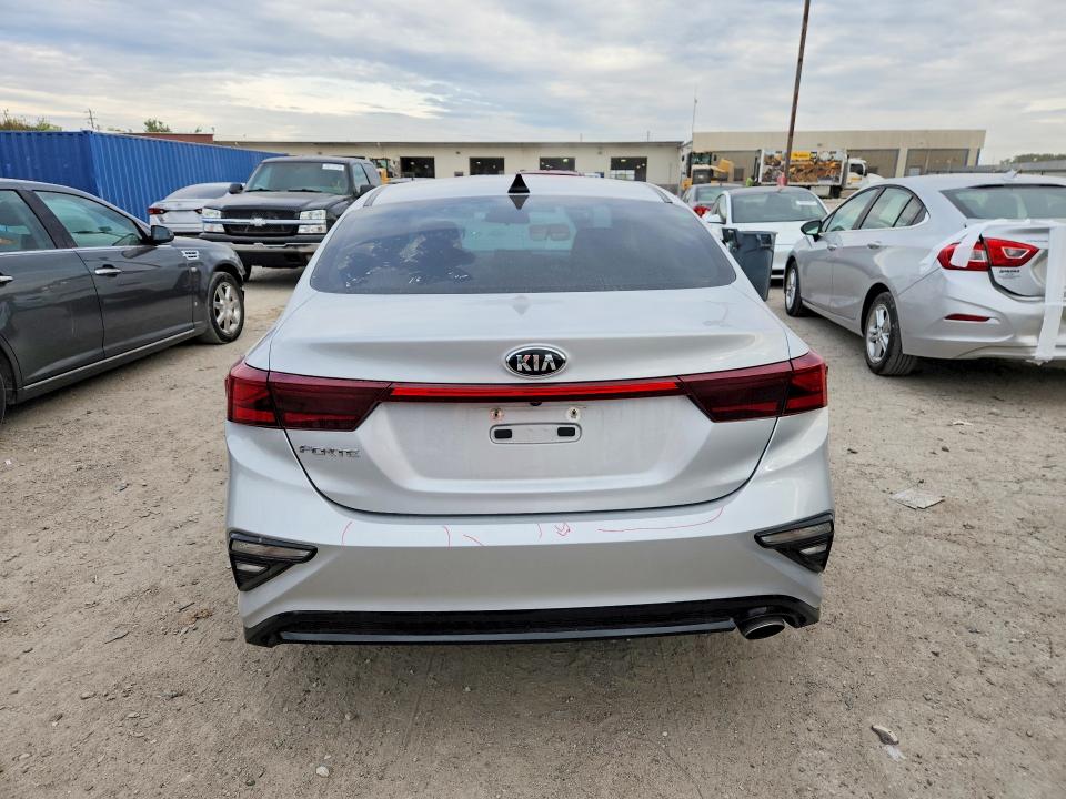 2019 Kia Forte მანქანა იყიდება აუქციონზე, vin: 3KPF24AD8KE073575, აუქციონის ნომერი: 70950286